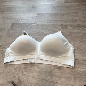 Torrid Curve White Wireless Molded Cup Bra 48B 14453972 Plus Size Comfort